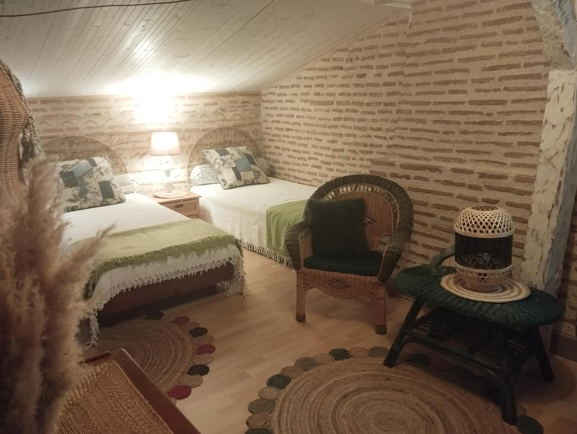O Fil De L'O Hotel Clairac  Room photo